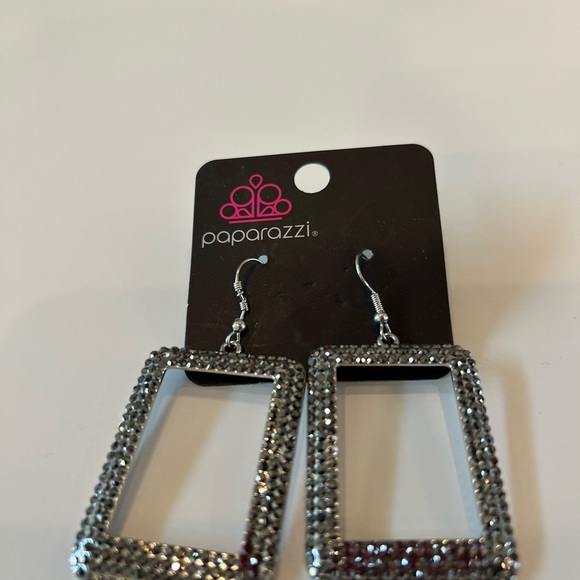 Black - Picture 4 of 4